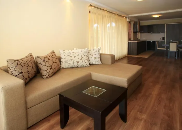 Argisht Palace Only غولدن ساندز